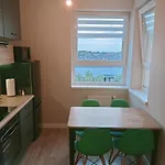 Z Widokiem, Wygodny Z Sypialnia, Kuchnia I Salonem, 47m2, Bezplatny Garaz דירה ורוצלב