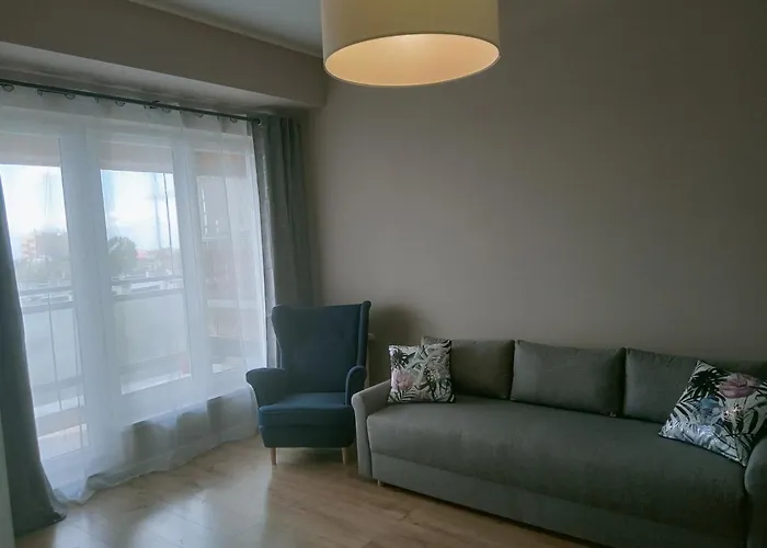 Z Widokiem, Wygodny Z Sypialnia, Kuchnia I Salonem, 47m2, Bezplatny Garaz *