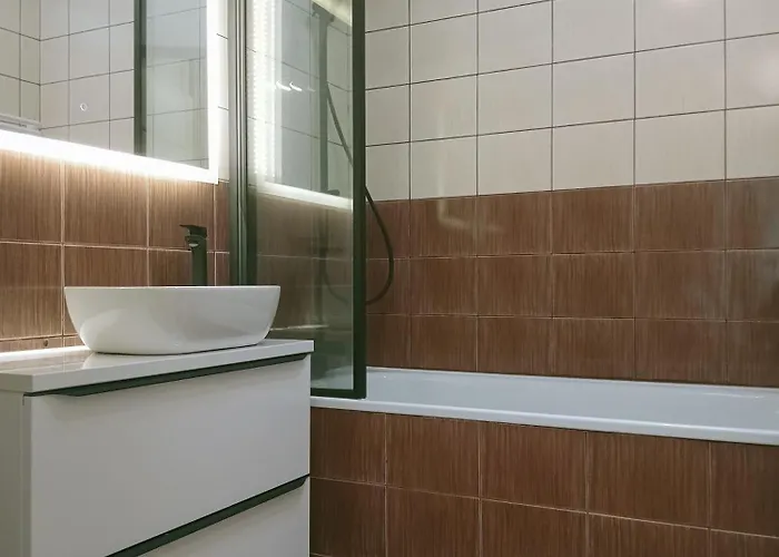 Διαμέρισμα Z Widokiem, Wygodny Z Sypialnia, Kuchnia I Salonem, 47m2, Bezplatny Garaz *