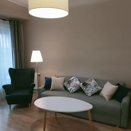 Z Widokiem, Wygodny Z Sypialnia, Kuchnia I Salonem, 47m2, Bezplatny Garaz